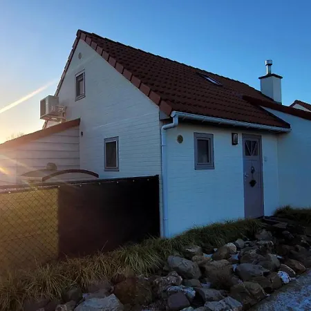 Vakantiehuisjes-vissershuisjes * Вендуйне