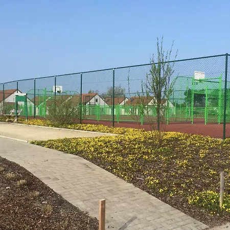 Vakantiehuisjes-vissershuisjes Дом отдыха *